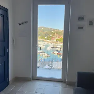 https://suite-ventidue-fronte-mare.hotelitalianriviera.com